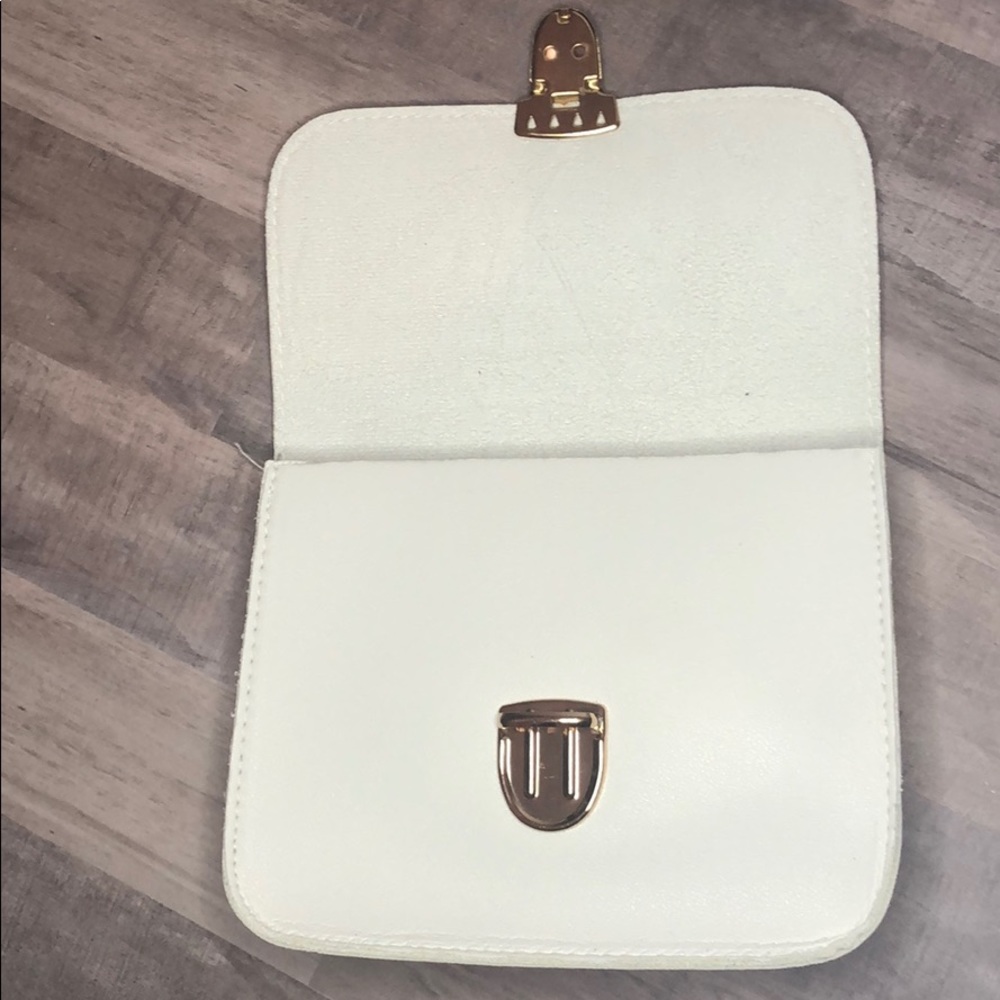 Purses - Picture 3 of 5